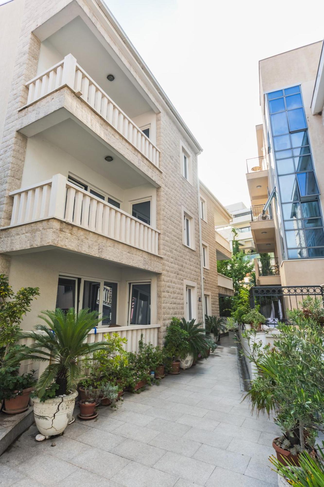 Apartments Franicevic Petrovac Exterior photo